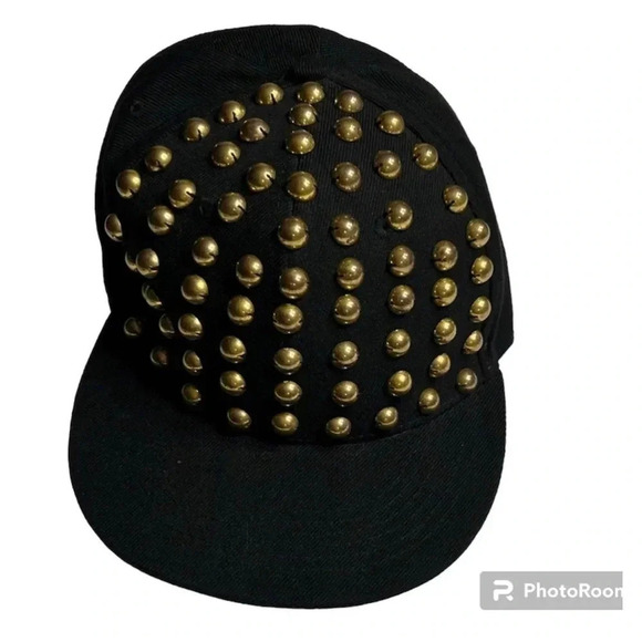 Y2K men black cap ,solid metal detail, gold colored , solid semi bead,punk - Picture 1 of 16